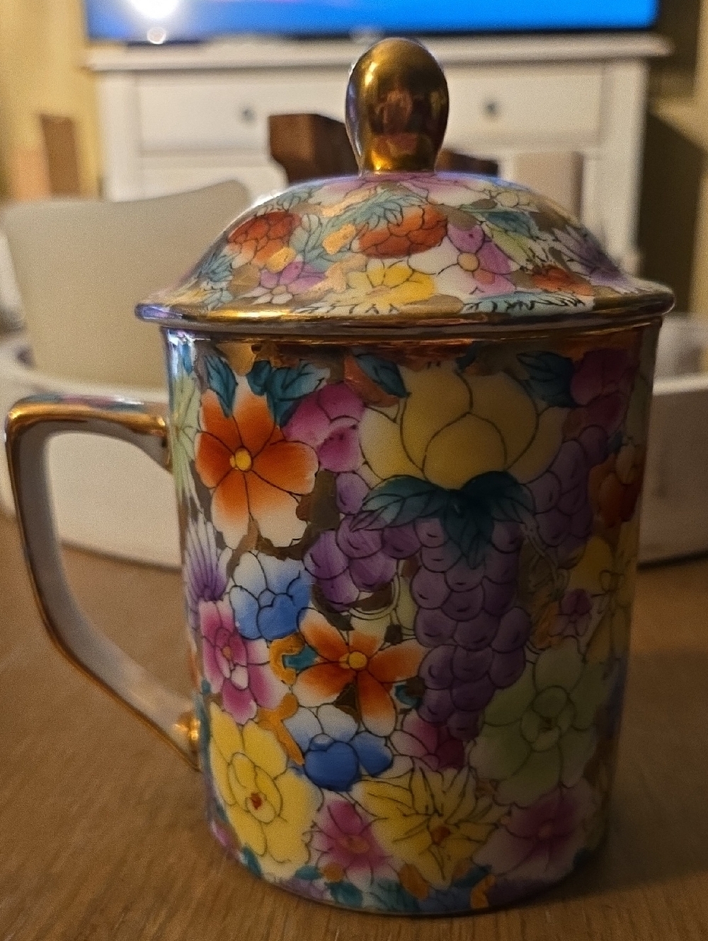 Vintage Hand-painted Famille Rose Porcelain Mug With Lid